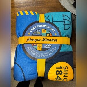 Lake Compounce Sherpa Blanket